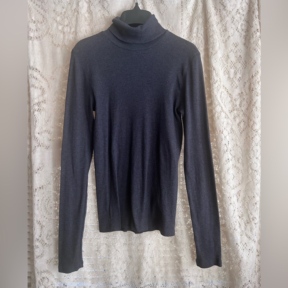 Everlane The Luxe Micro-Rib Turtleneck in Heathered Fatigue